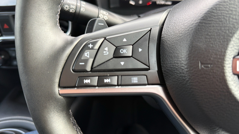 Nissan Juke 1.0 DiG-T Tekna 5dr DCT Petrol Hatchback